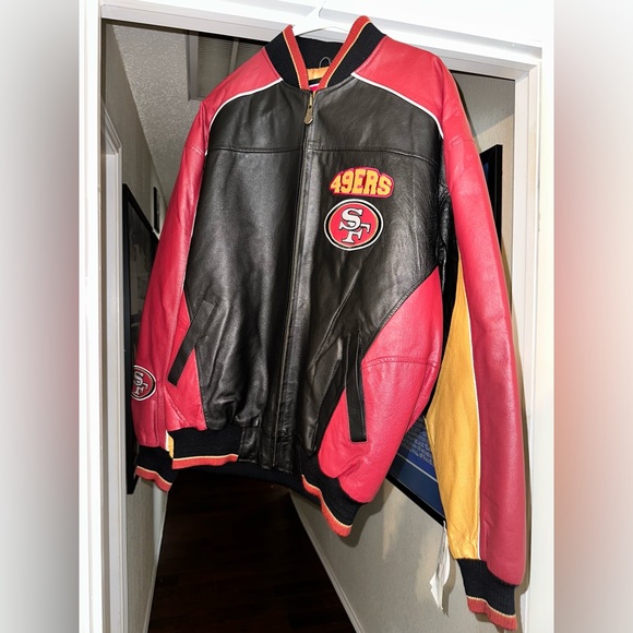 49ers San Fransisco Leather Jacket. Black, Gold and Red. Medium but fits large - Picture 2 of 6